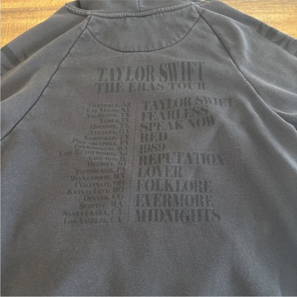Taylor Swift The Eras Tour Black Hoodie Sweatshirt  Large Official Concert Merch - Picture 9 of 15